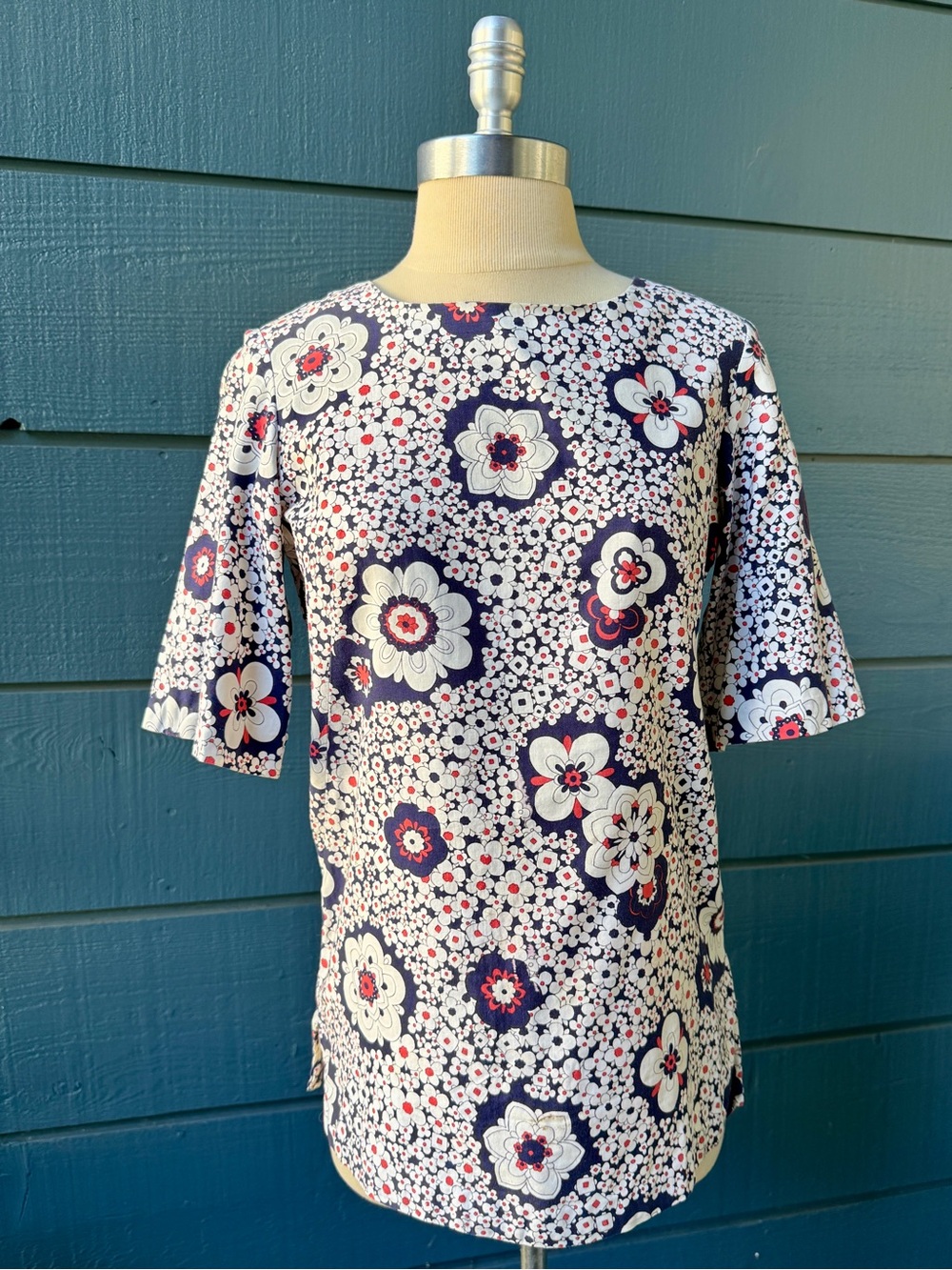 60s-70s Floral red, wht & blu Women's Tunic Top